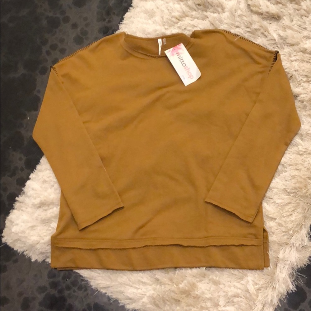 Mustard pullover 🌿